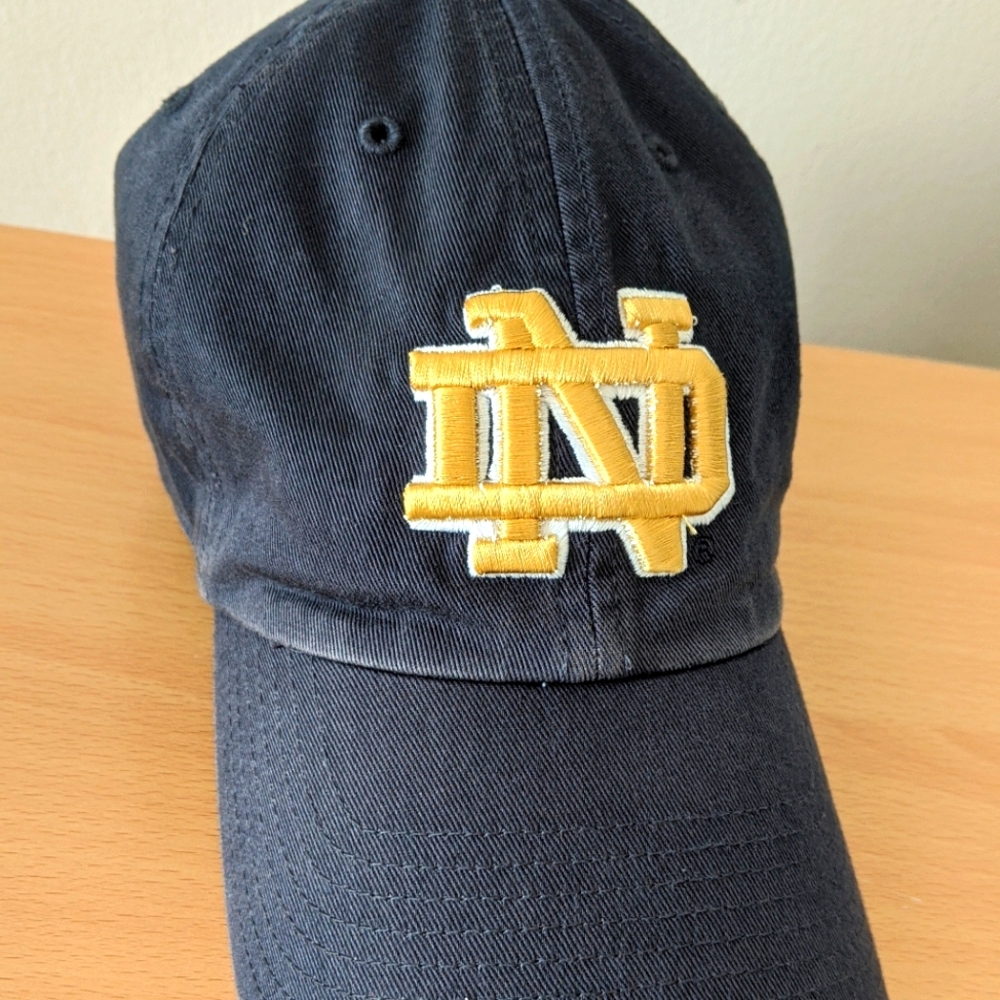 Notre Dame Mens Fitted Hat